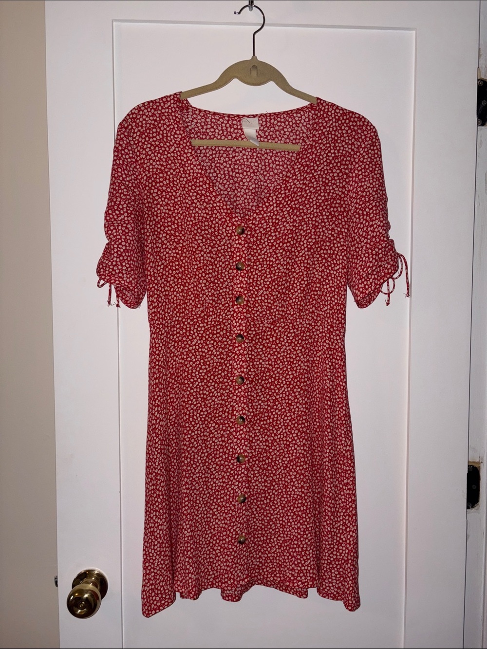 H&M Red ditsy-print Button-Front Short Sleeve Dress